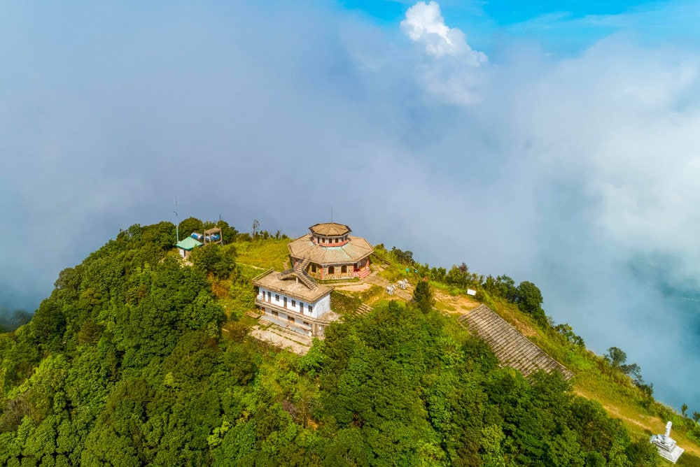 Experience the best of this natural wonderland in one day with a thoughtfully designed itinerary that combines trekking, sightseeing, and relaxation